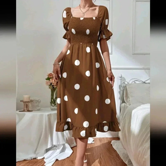Polka Dot Print Puff Sleeve Shirred Ruffle Hem Dress - Picture 5 of 5